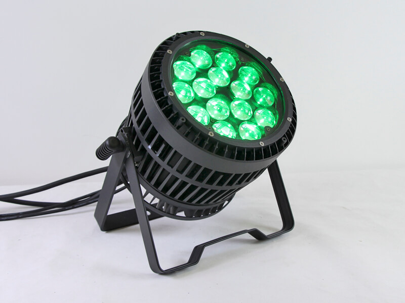 15 Stück 15 W RGBW 4-in-1-LED-Zoom-Par-Licht für den Außenbereich